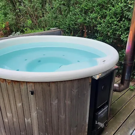 Alpstuga Chalet D' Achouffe Met Hottub Houffalize