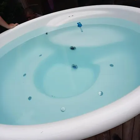 Chalet D' Achouffe Met Hottub * Houffalize